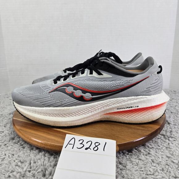 Saucony Triumph 21 Concrete Black Athletic Gym Daily Road Running Shoe Men 10.5 - Picture 1 of 13